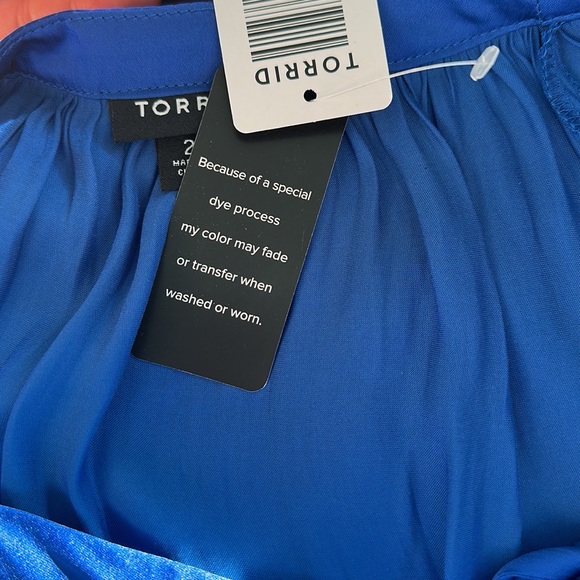 New, Unworn Torrid - Satin Tie Front Peasant Blouse - Picture 10 of 10